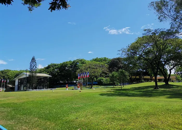 Casa Antonio At Fairway Terraces Family Penthouse 2br Wi-fi Nr Golf, Airport, Bgc Manila